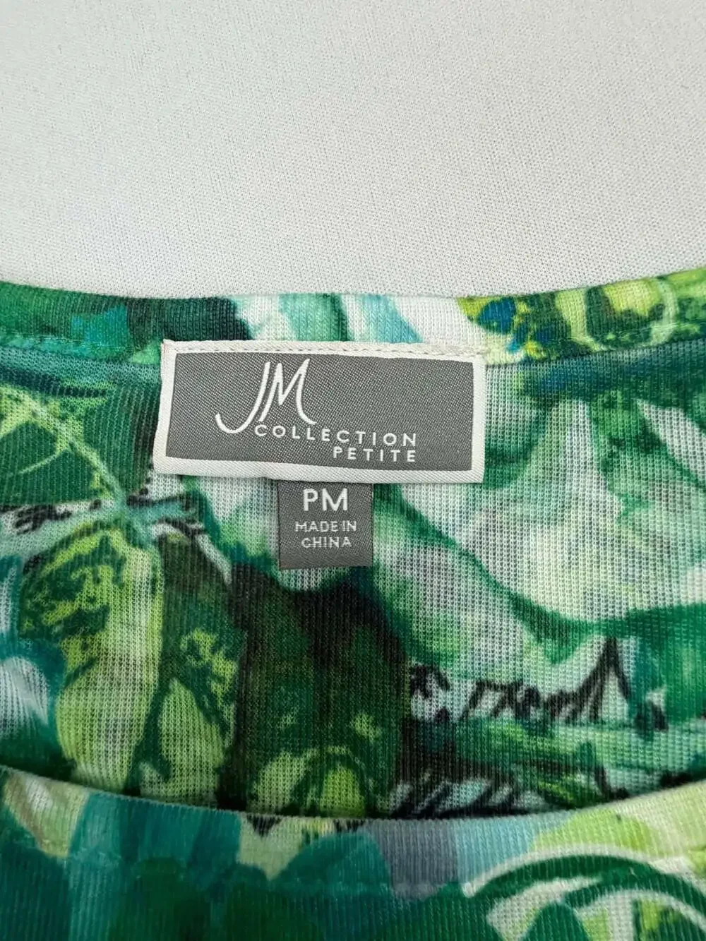 JM Collection Petite Green Floral Rhinestone Embellished 3/4 Sleeve Top - Picture 3 of 10